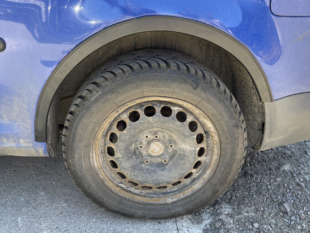 The pads on the arches (black Mat) for Volkswagen Caddy 2004-2010 - image 6