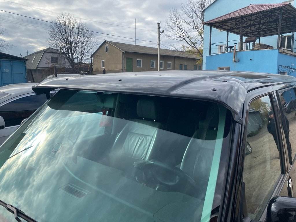 The visor on the windshield (on the brackets) for Volkswagen T4 Transporter - Reelken Auto