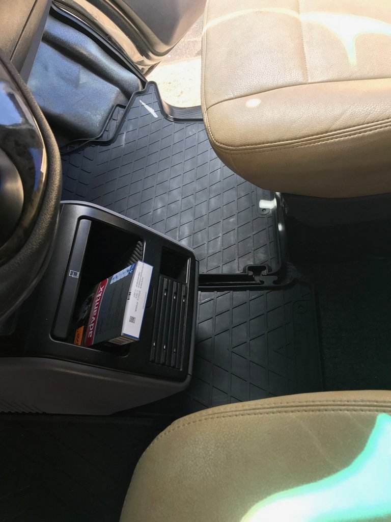 Rubber mats (3 piece, Stingray) for Mercedes Vito W638 1996-2003 - Reelken Auto