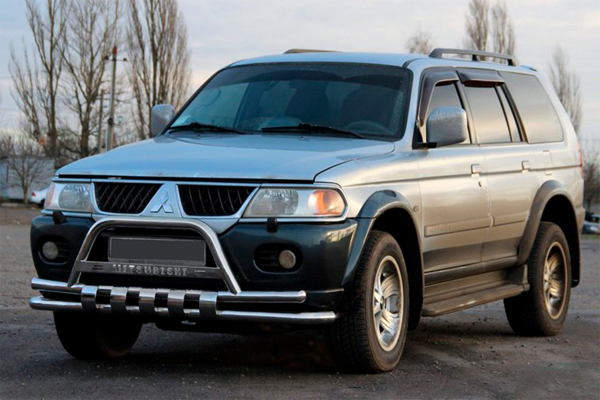 Front Bull Bar ST015↗WT (Stainless Steel) for Mitsubishi Pajero Sport 1996-2007 - image 1