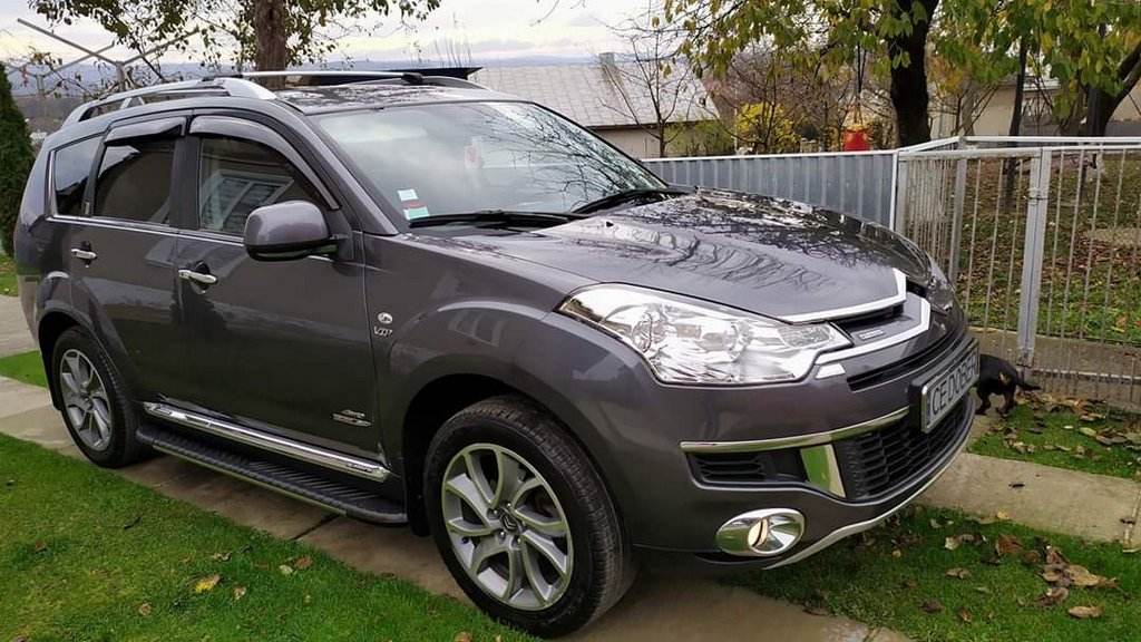 Lateral platforms Bosphorus Grey (2 pieces, aluminum) for Mitsubishi Outlander 2006-2012 - Reelken Auto