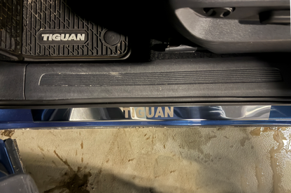 Stainless Steel Door Sill Protectors Carmos for Volkswagen Tiguan 2016-2023 - image 2
