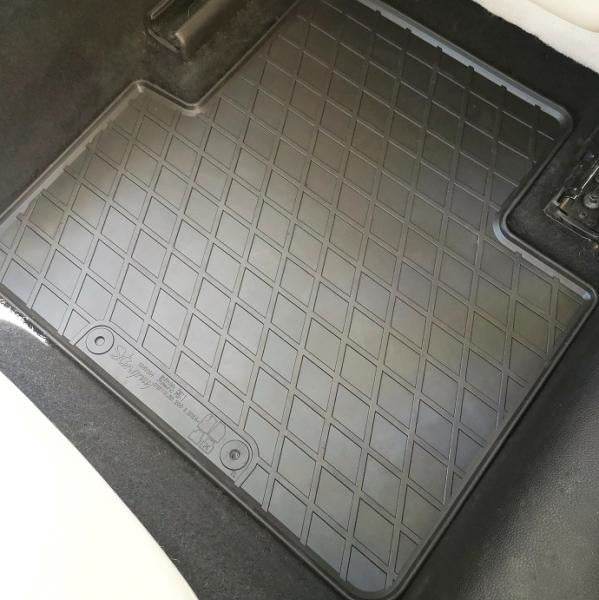 Rubber mats (4 pcs, Stingray Premium) for Chrysler 200 II 2014-2017 - Reelken Auto