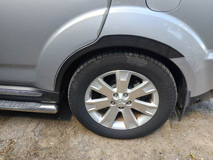 The pads on the arches (4 pieces, black) for Mitsubishi Outlander 2006-2012 - Reelken Auto