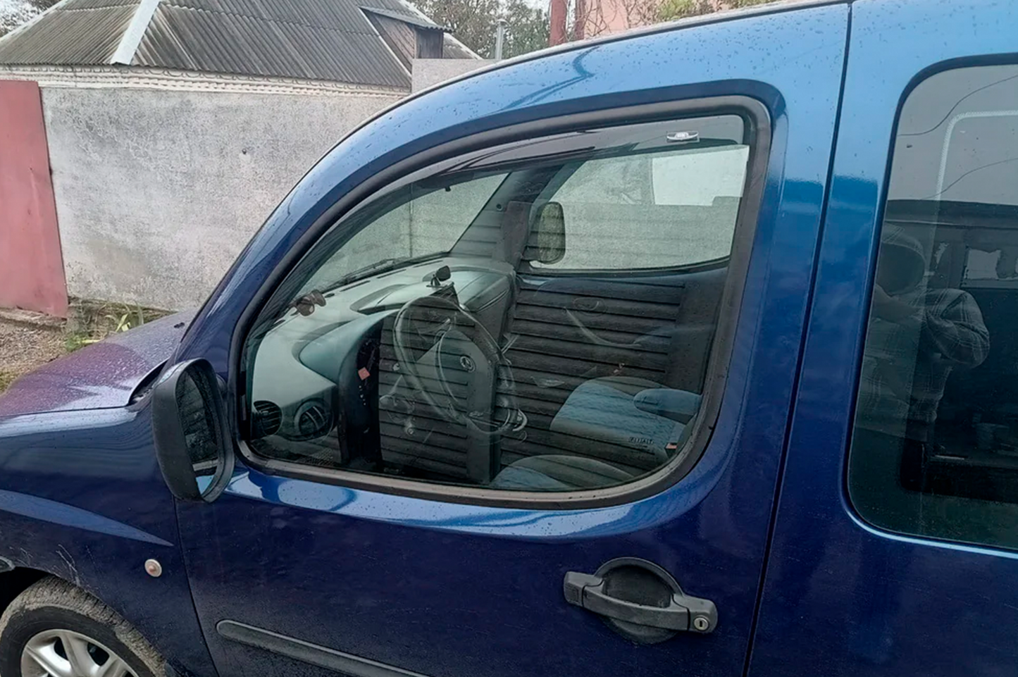 In-channel window deflectors (2 pcs, HIC) for Fiat Doblo I 2005-2010 - image 1