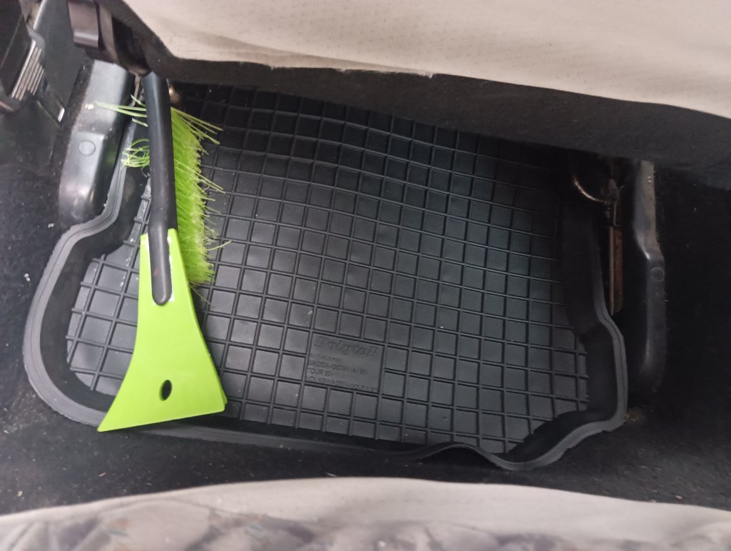 Rubber floor mats with edge (4 pcs, Polytep) for Volkswagen Golf 4 1997-2006 - image 5