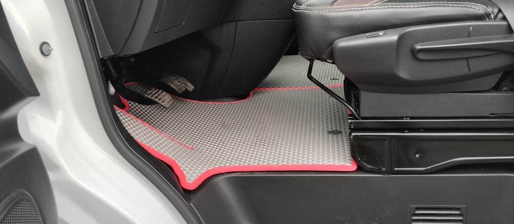 Mats (2 pcs, EVA, grey) for Renault Trafic 2015↗ - Reelken Auto