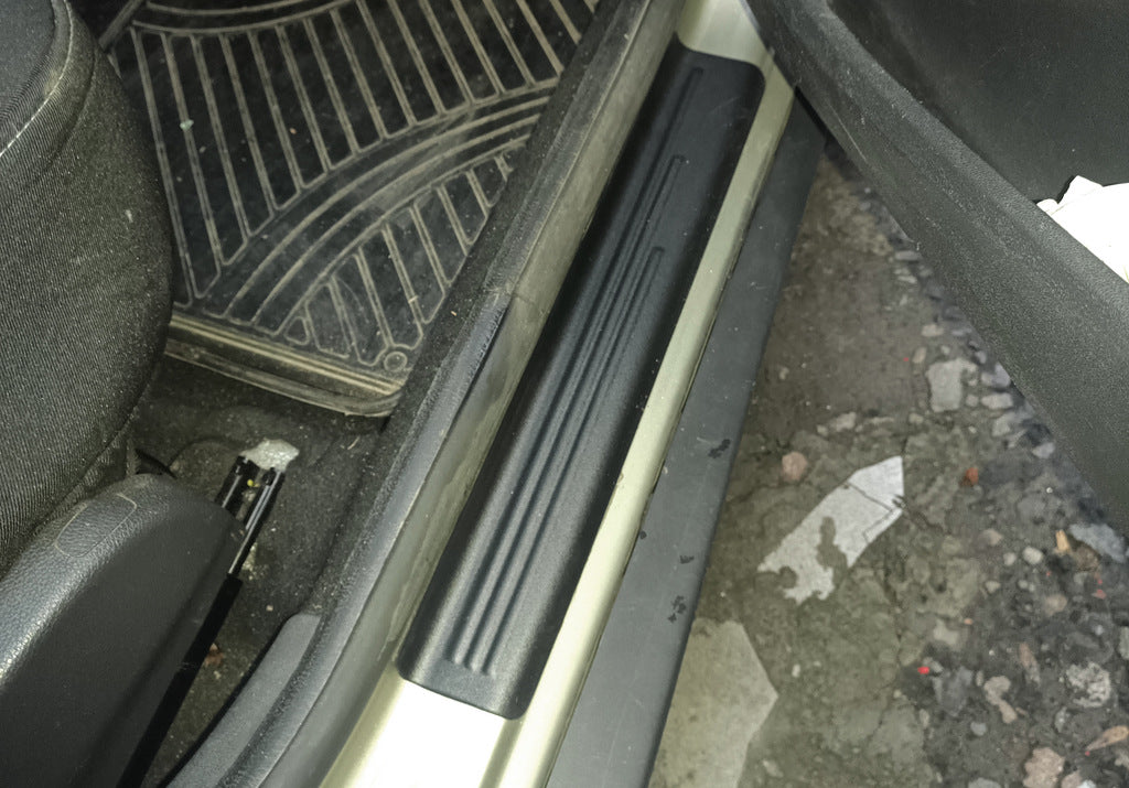 Interior door sill protectors EuroCap (4 pcs, ABS) for Renault Duster 2008-2017 - image 1