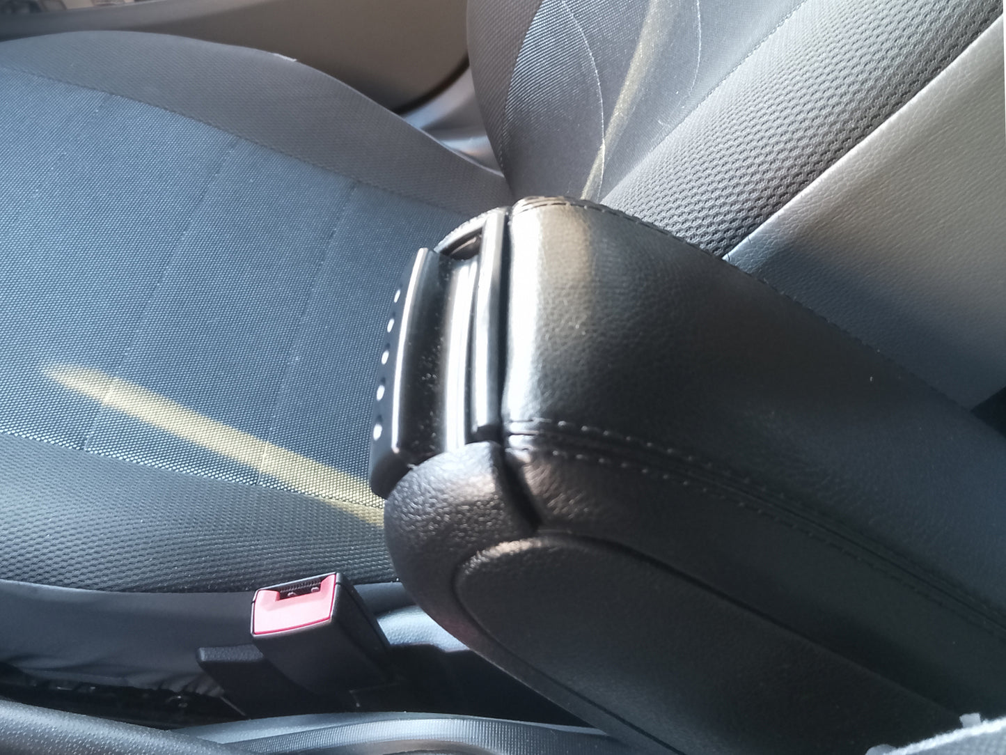 Armrest (into cup holder) for Seat Ibiza 2010-2017 - image 8