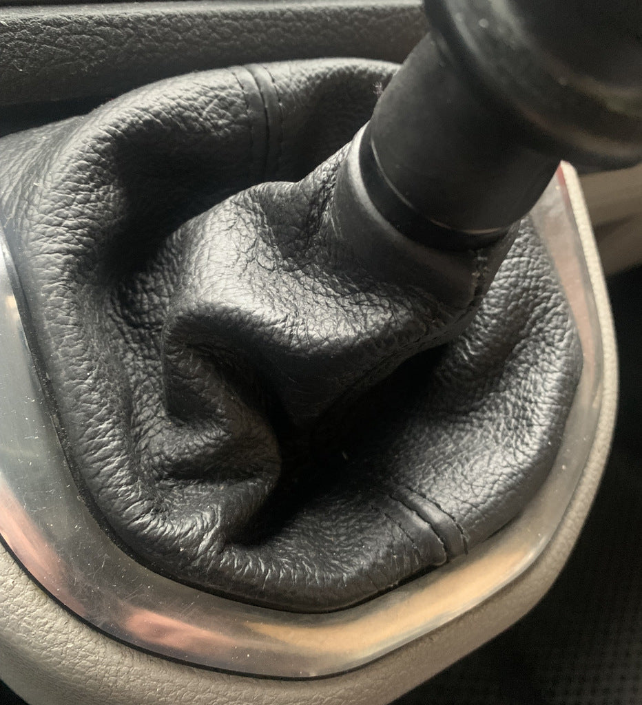 Leather Gear Shift Boot for Volkswagen T6 2015-2024 - image 2