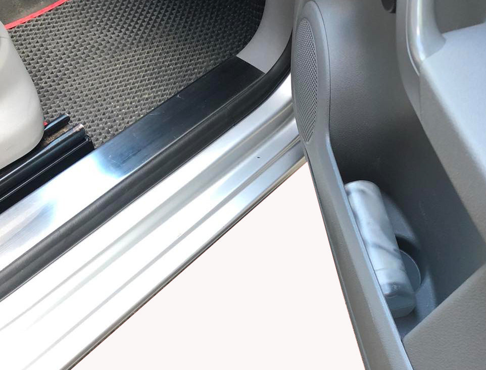Interior sill guards (unmarked, steel) for Volkswagen Caddy 2004-2010 - image 3