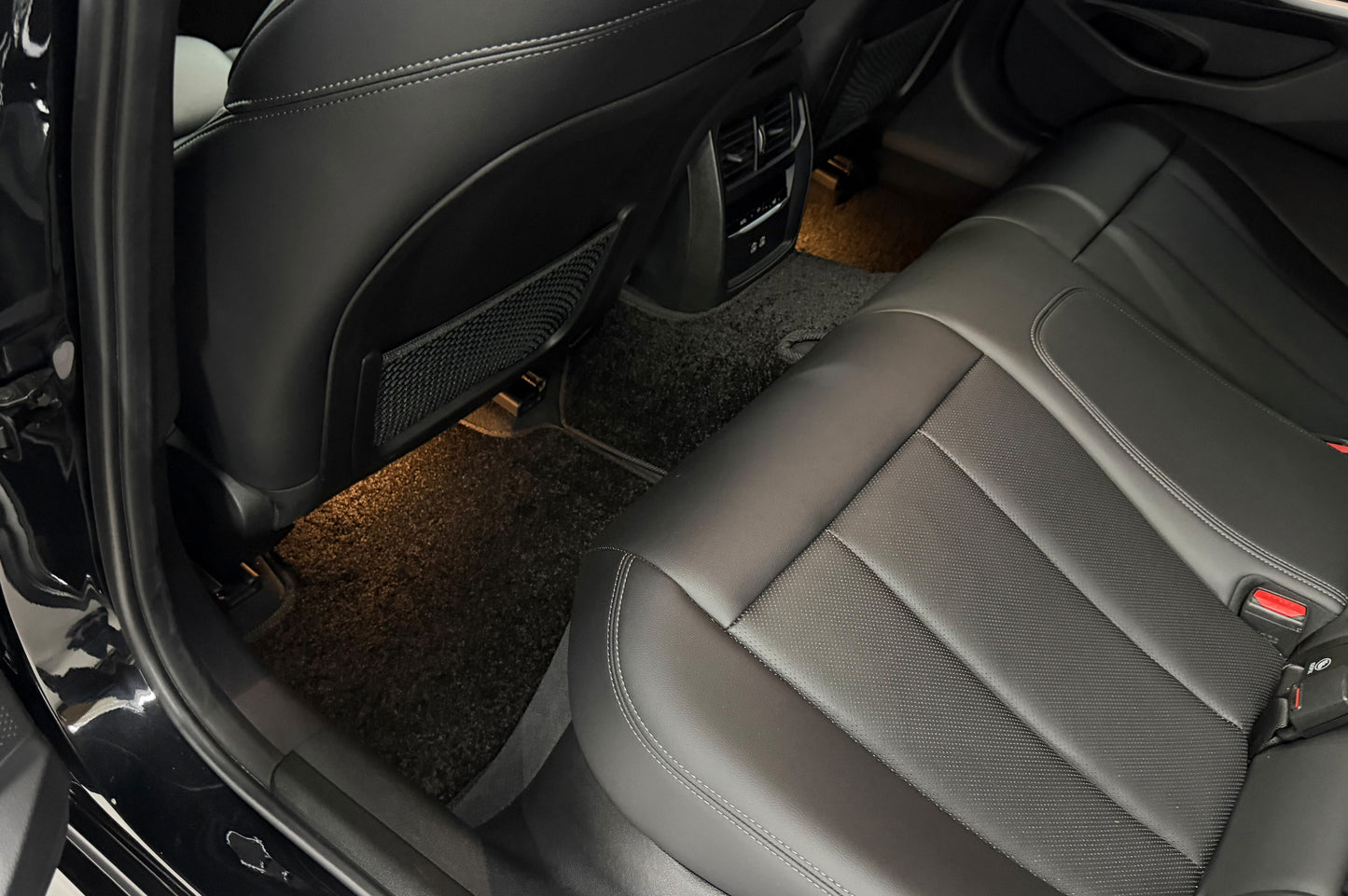 Deluxe Textile Floor Mats (black) for BMW 3 Series G20/G21 2018- - image 3