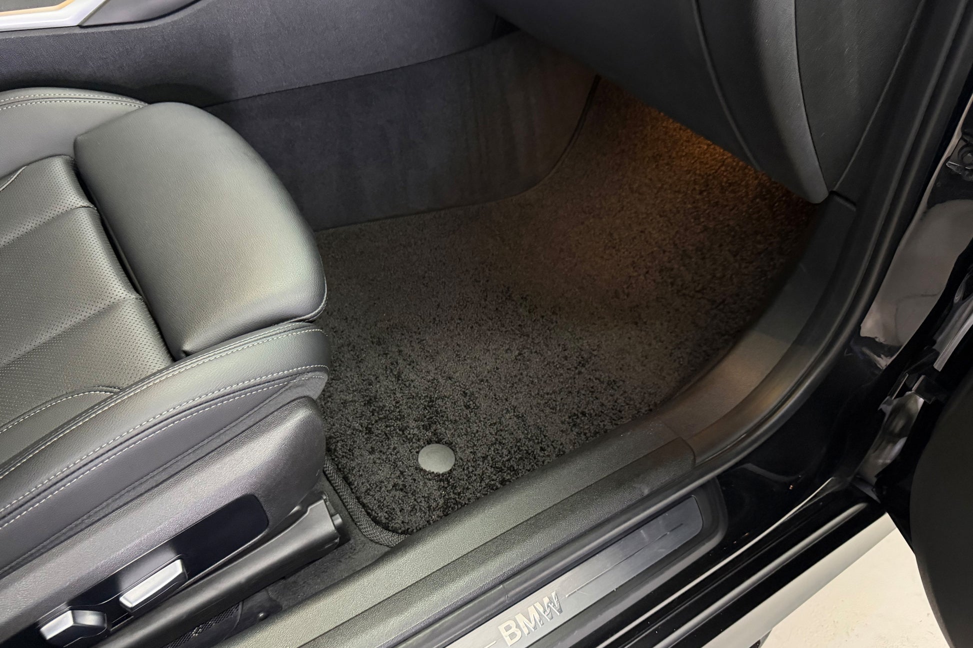 Deluxe Textile Floor Mats (black) for BMW 3 Series G20/G21 2018- - image 6