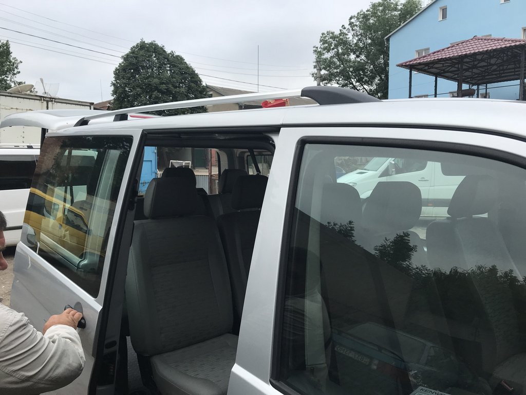 Chrome Roof Rails for Volkswagen T5 Caravelle 2004-2010 - image 2