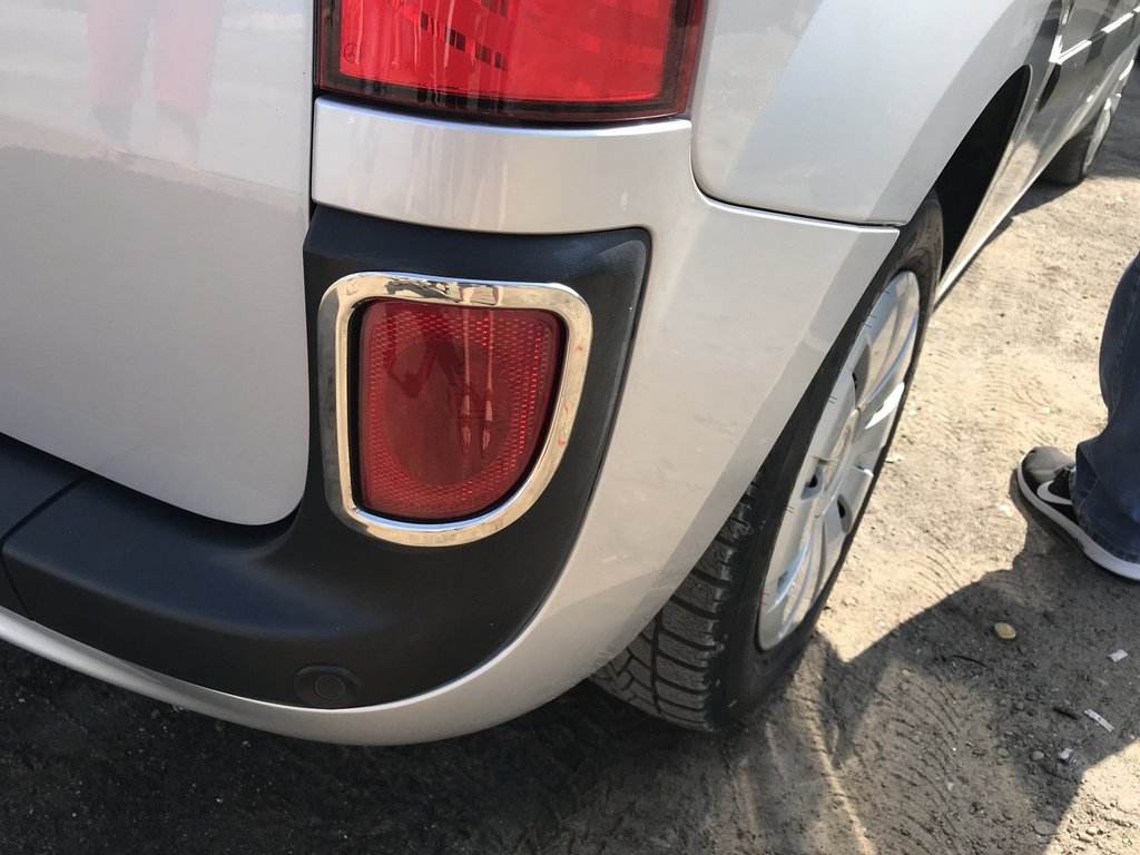 Edging of rear reflectors (2 pcs., stainless steel) for Renault Kangoo 2008-2020 - Reelken Auto
