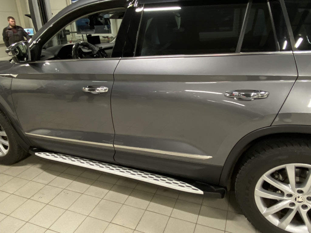 Side Steps Shining V1 (2 pcs, Aluminum) for Skoda Kodiaq 2016-2023 - image 2