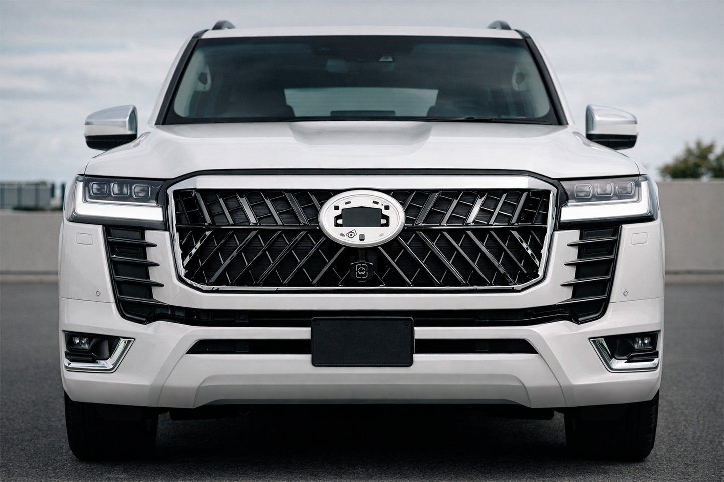Front Grille Wald for Toyota Land Cruiser 300 2021- - image 1