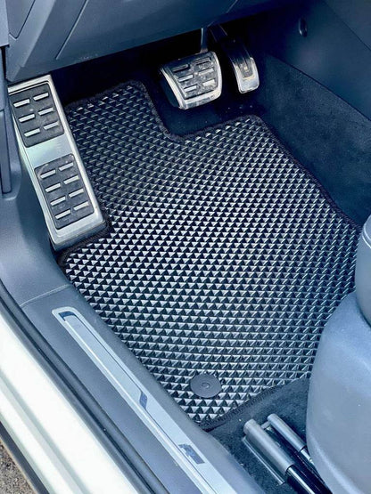 EVA mats (black) for Volkswagen Tiguan 2016-2023 - Reelken Auto