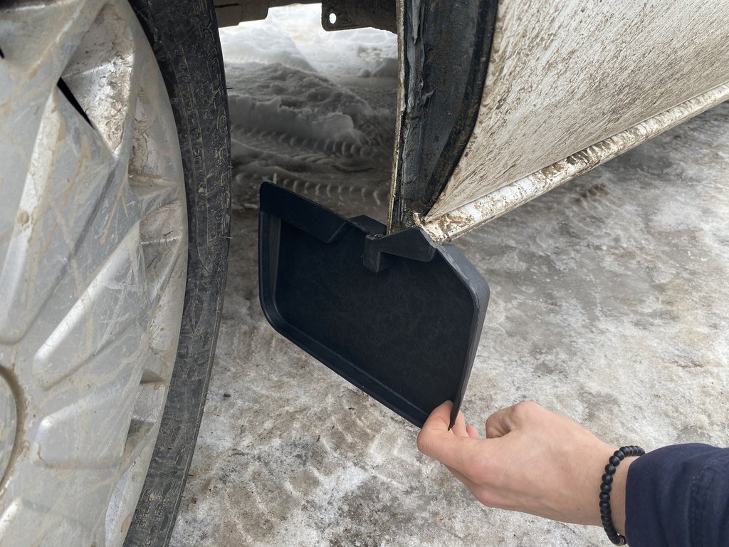 Premium Front Mud Flaps (2 pcs) for Ford Custom 2013-2022 - image 3