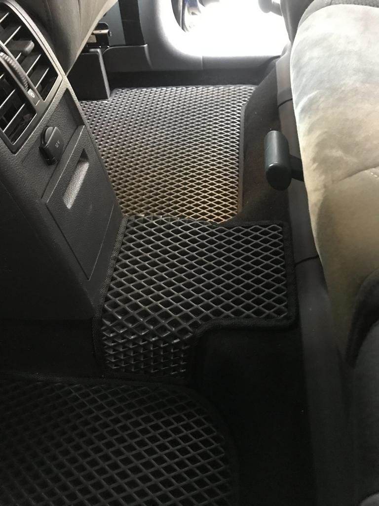 EVA mats (black) for Volkswagen Touran 2003-2010 - Reelken Auto