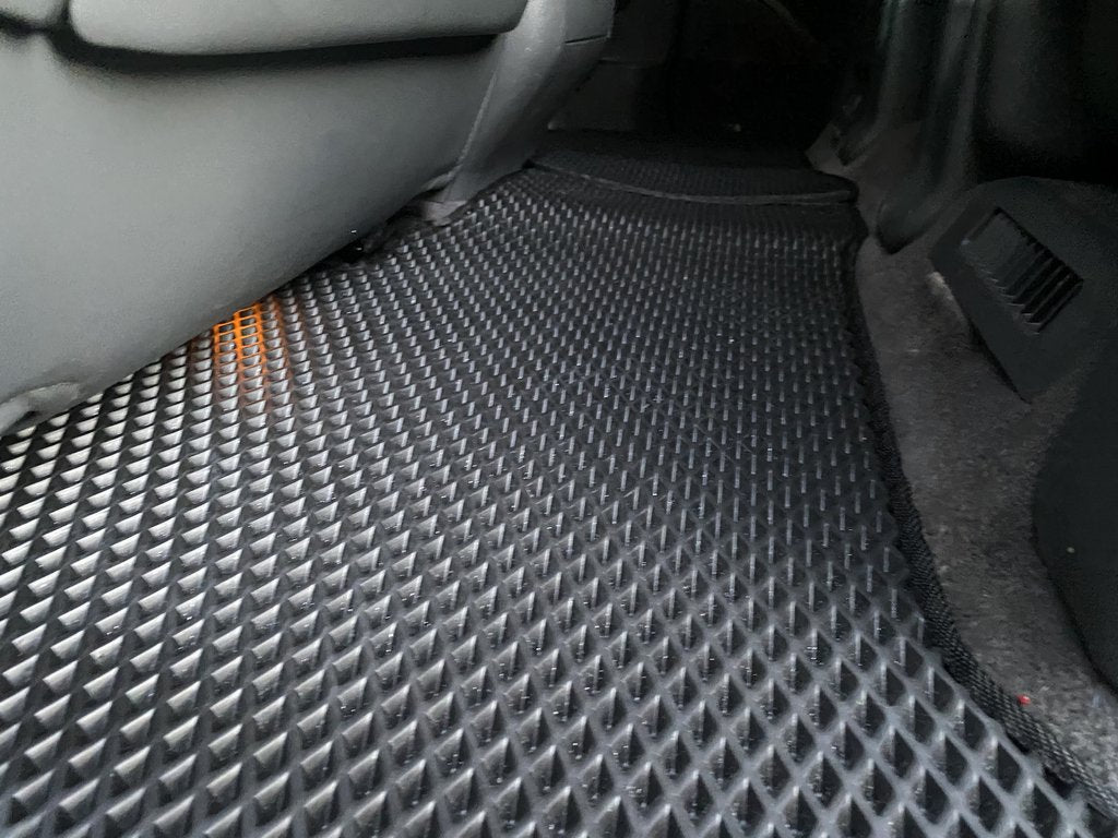 Polyurethane EVA Floor Mats (2007-2012, Black) for Toyota Land Cruiser 200 2007-2021 - image 5