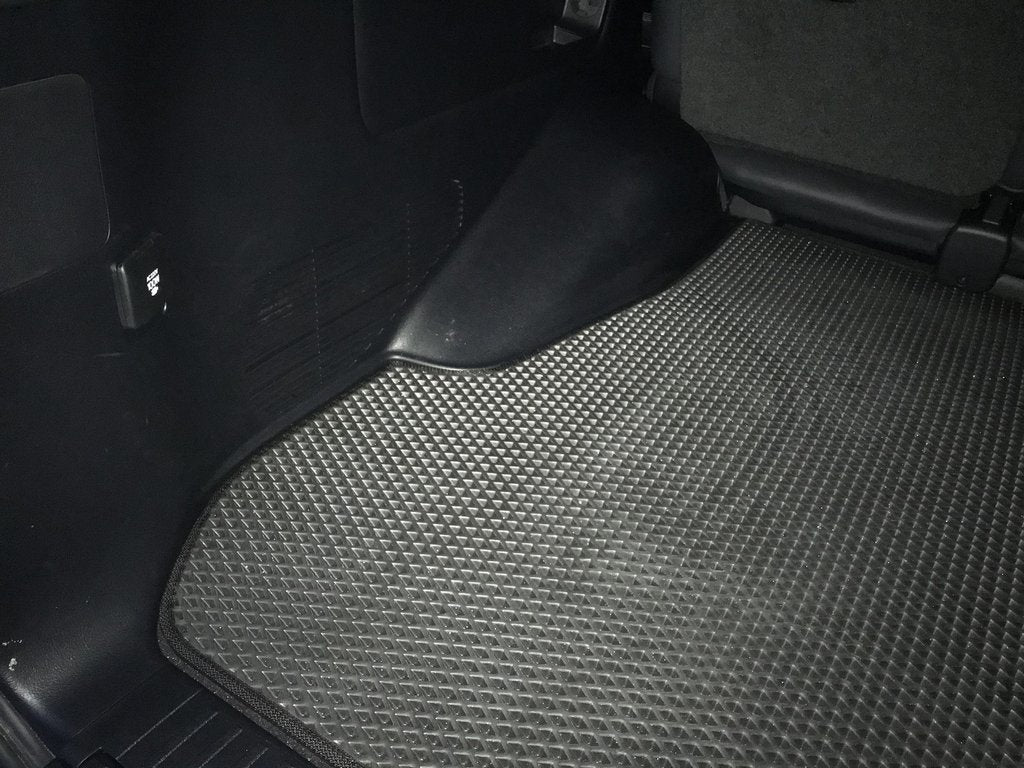 Trunk Mat V-1 (EVA, 5-Seater, Black) for Toyota Land Cruiser 200 2007-2021 - image 4