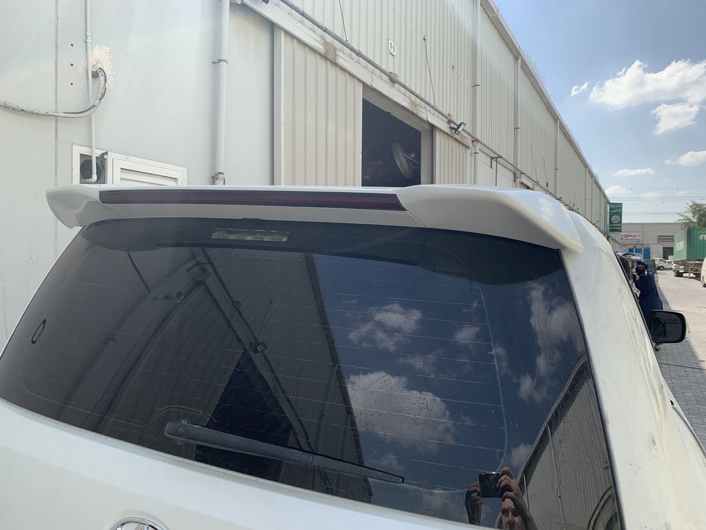 Spoiler LED (2016+) for Toyota Land Cruiser 200 - image 3