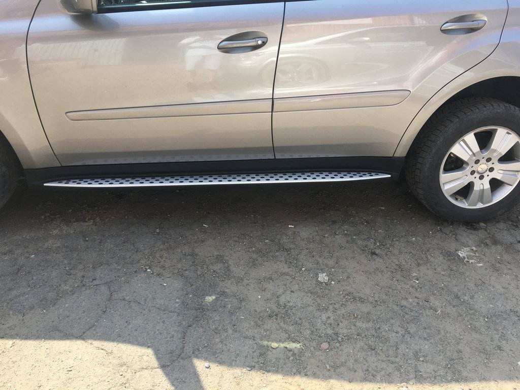 Side steps OEM (2 pieces, aluminum) for Mercedes ML W164 - Reelken Auto