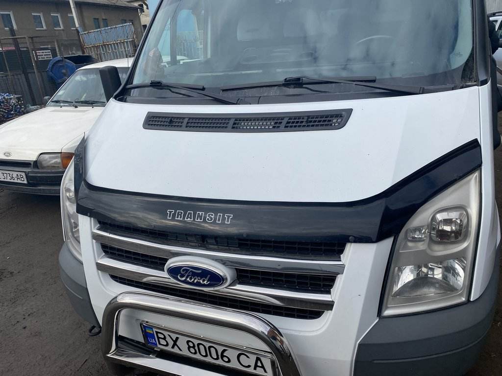 The WT004 bumper guard (stainless) for Ford Transit 2000-2014 - Reelken Auto