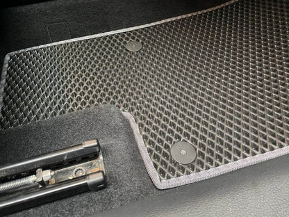 Polyurethane mats (3 rows, EVA, black) for Volkswagen Sharan 2010↗ - Reelken Auto