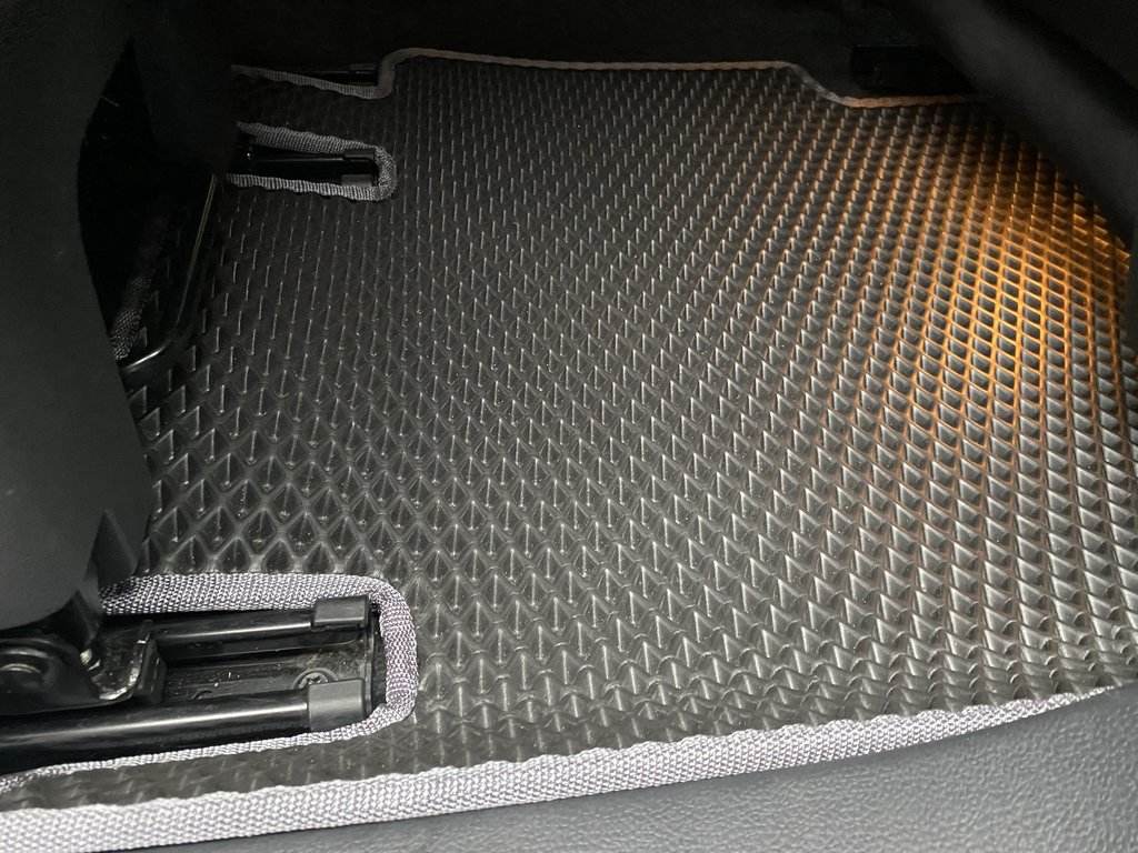 Polyurethane mats (3 rows, EVA, black) for Volkswagen Sharan 2010↗ - Reelken Auto