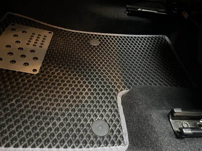 Polyurethane mats (3 rows, EVA, black) for Volkswagen Sharan 2010↗ - Reelken Auto
