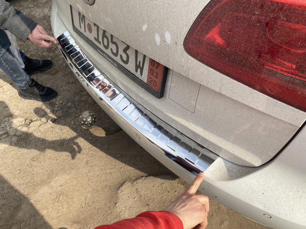 Rear Bumper Protector Carmos Stainless Steel for Volkswagen Touran 2010-2015 - image 3