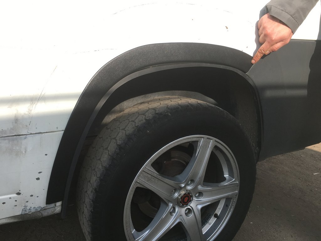 The pads on the arches (4 pieces, black) for Fiat Ducato 2006-2025 - image 4