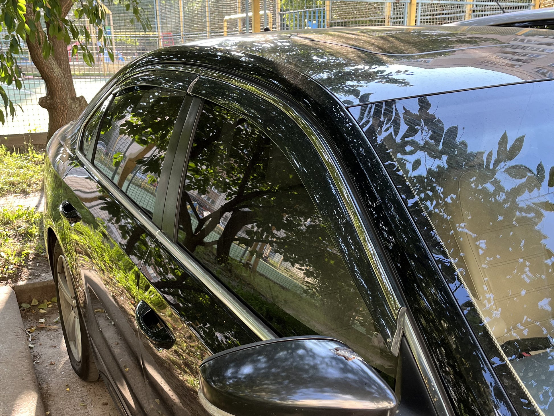 Window Deflectors with Chrome Trim Niken Luxury (USA, 4 pcs) for Volkswagen Passat B7 2012-2015 - image 3