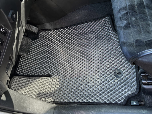 EVA Floor Mats (black) for Mitsubishi Outlander 2001-2006 - image 1