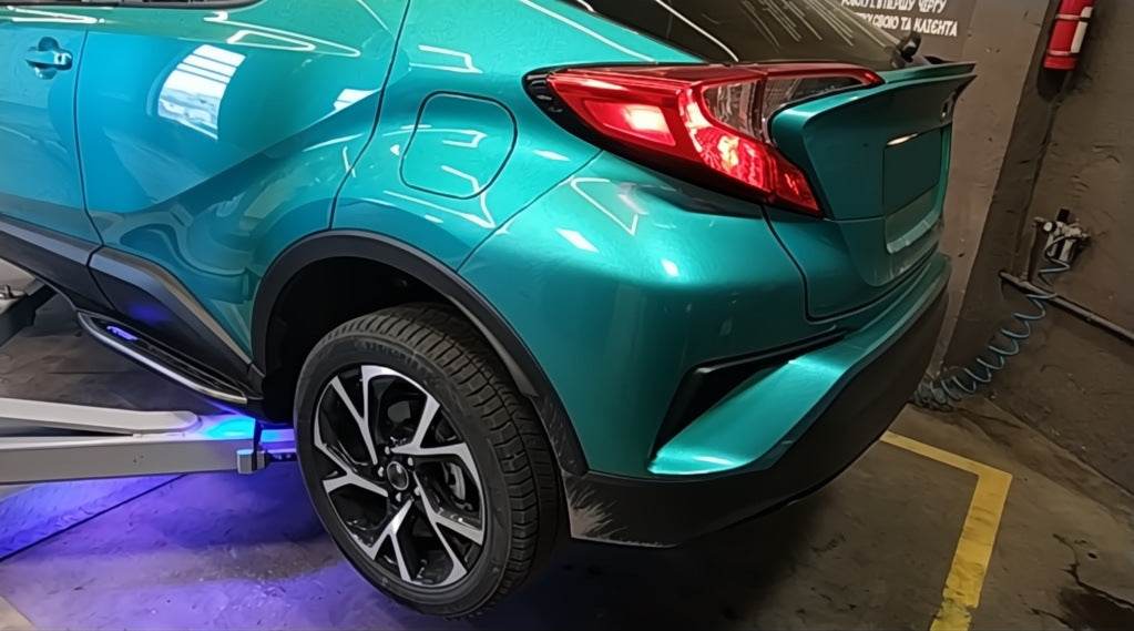Side steps Original V2 (2 PCs Alu.) for Toyota C-HR 2016-2023 - Reelken Auto