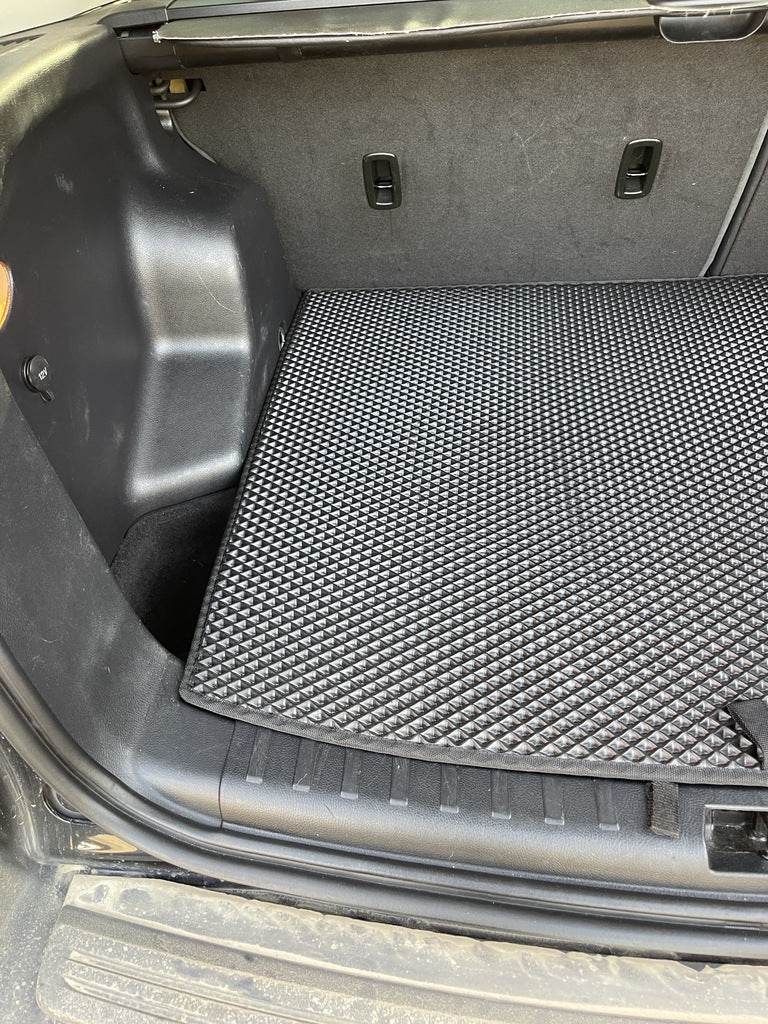 A cargo Mat (EVA black) for Land Rover Freelander II - Reelken Auto