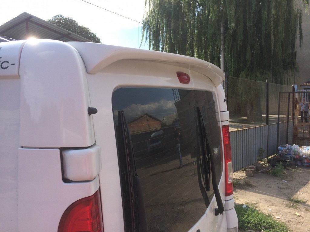 Anatomik rear door spoiler (primed for painting) for Nissan Primastar 2002-2014 - image 2