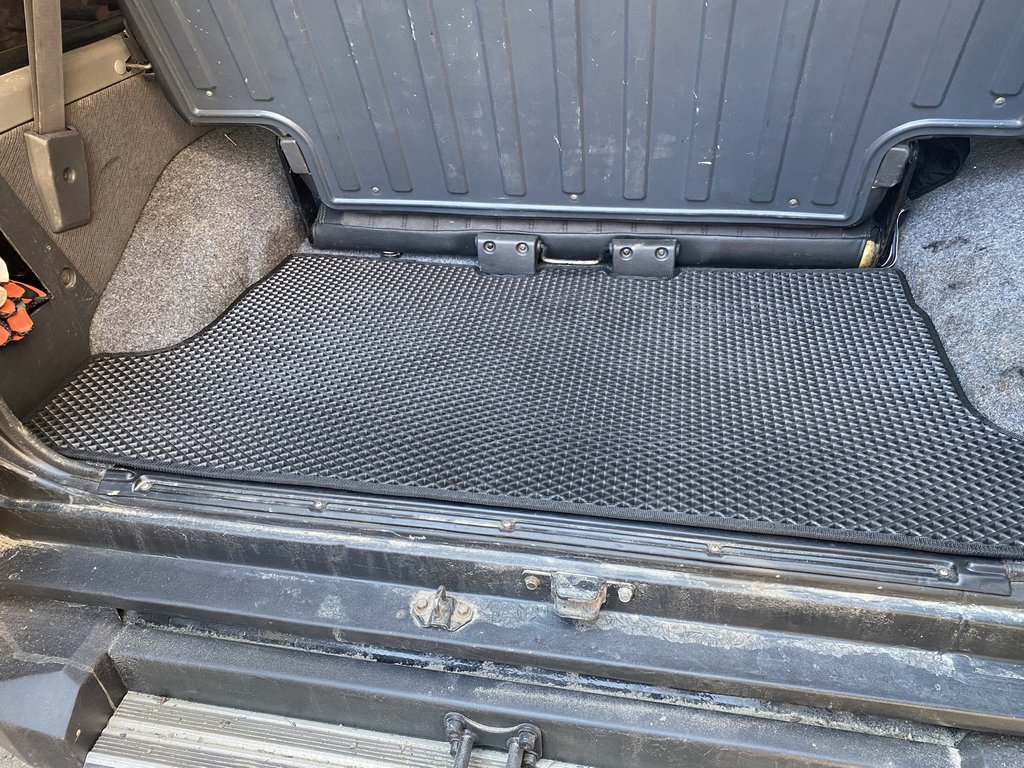 Trunk Mat Short (EVA, Black) for Nissan Patrol Y60 1988-1997 - image 5