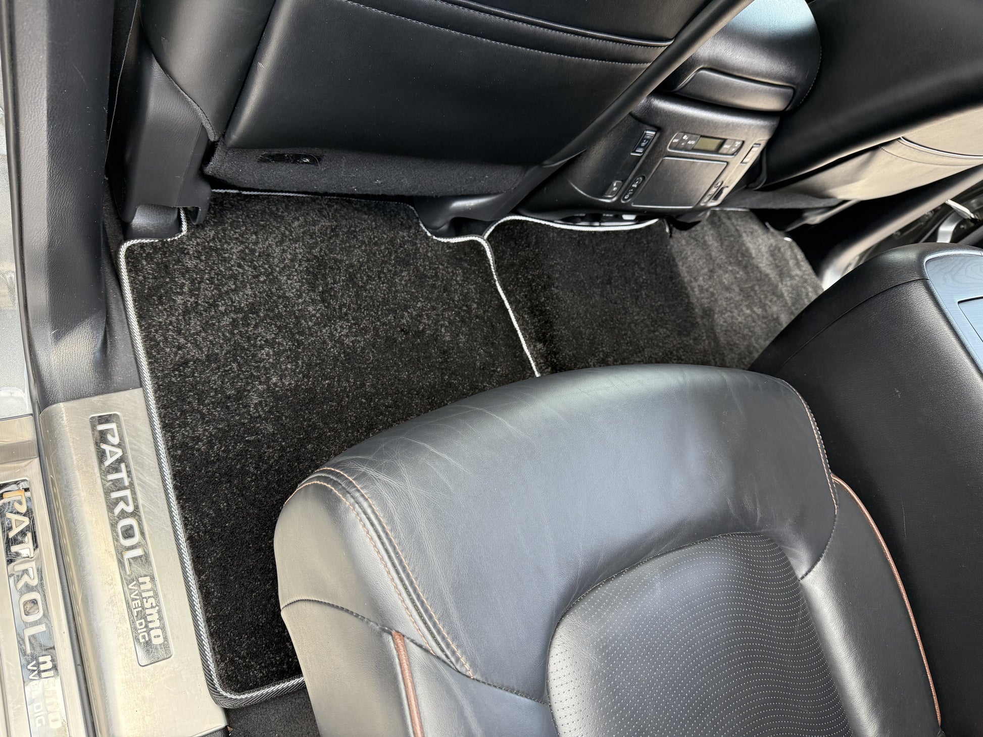 Deluxe Textile Floor Mats (3 Rows, Black) for Nissan Patrol Y62 2010-2024 - image 11