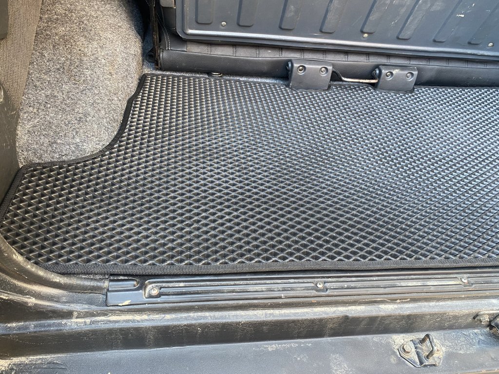 Trunk Mat Short (EVA, Black) for Nissan Patrol Y60 1988-1997 - image 3