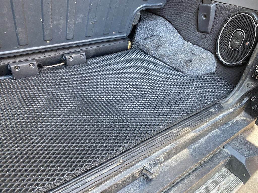 Rug trunk Short (EVA black) for Nissan Patrol Y60 1988-1997 - Reelken Auto