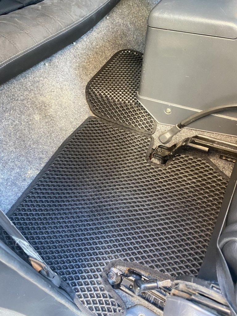 EVA Floor Mats (black) for Nissan Patrol Y60 1988-1997 - image 16