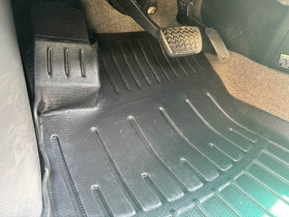 Stingray 3D mats (5 pcs, polyurethane) for Toyota Land Cruiser Prado 120 - Reelken Auto