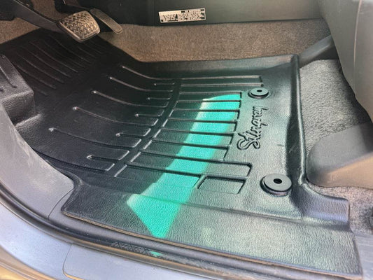Stingray 3D mats (5 pcs, polyurethane) for Toyota Land Cruiser Prado 120 - Reelken Auto