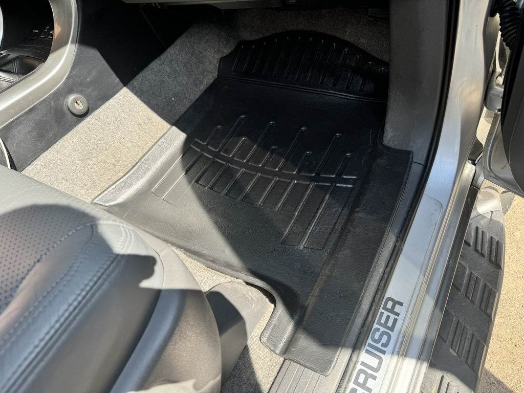 Stingray 3D mats (5 pcs, polyurethane) for Toyota Land Cruiser Prado 120 - Reelken Auto