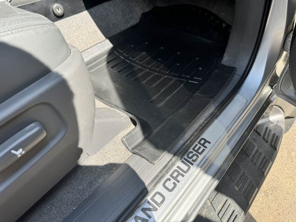 Stingray 3D mats (5 pcs, polyurethane) for Toyota Land Cruiser Prado 120 - Reelken Auto