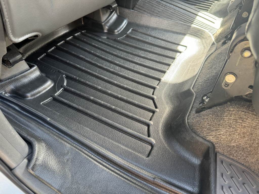 Stingray 3D mats (5 pcs, polyurethane) for Toyota Land Cruiser Prado 120 - Reelken Auto