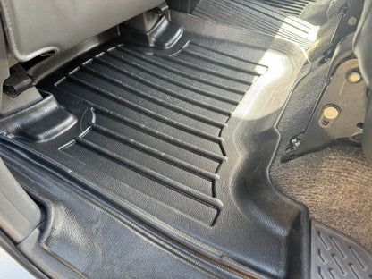 Stingray 3D mats (5 pcs, polyurethane) for Toyota Land Cruiser Prado 120 - Reelken Auto